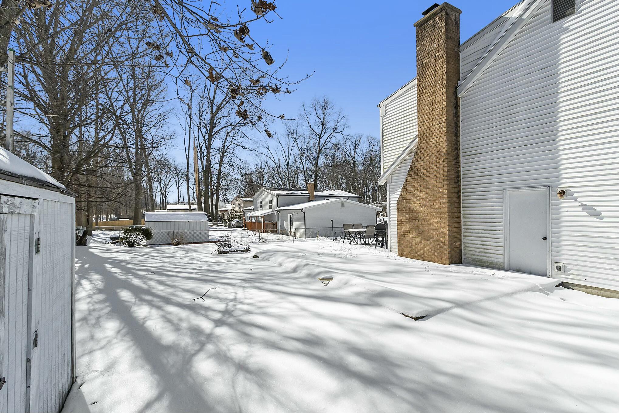 Portage, Michigan 49024, United States, 4 Bedrooms Bedrooms, ,3 BathroomsBathrooms,Residential,Pending,78197