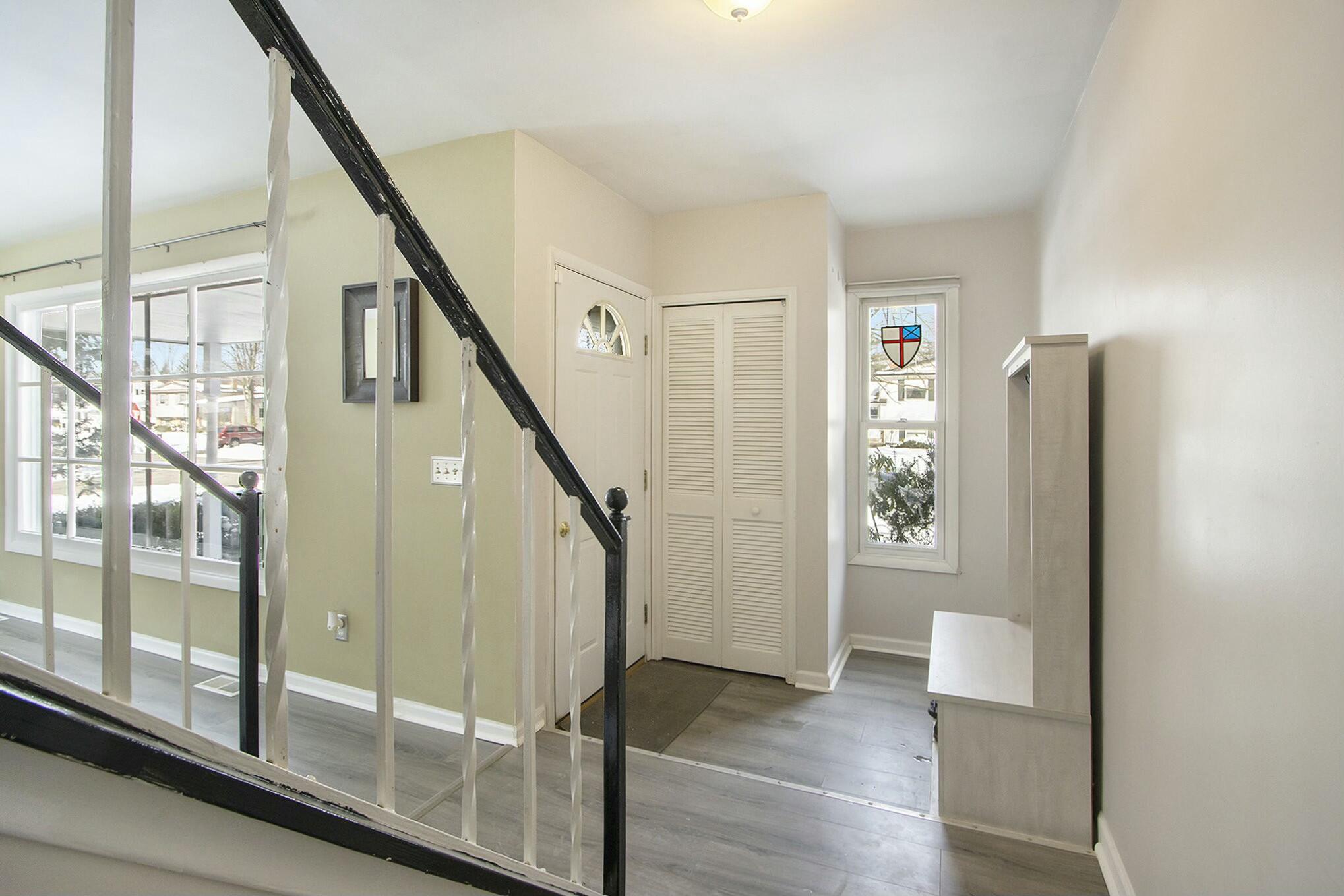 Portage, Michigan 49024, United States, 4 Bedrooms Bedrooms, ,3 BathroomsBathrooms,Residential,Pending,78197