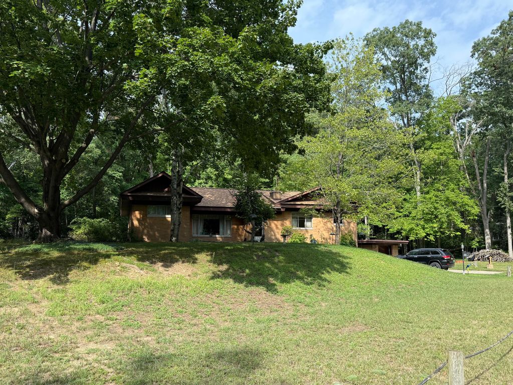 Photo of 44 N Weber Road, Muskegon, MI 49445 (MLS # 25041984)