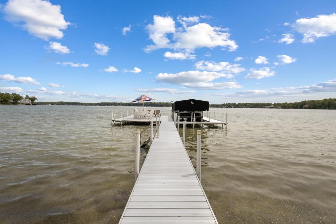 White Pigeon, Michigan, 49099, United States, 8 Bedrooms Bedrooms, ,8 BathroomsBathrooms,Residential,Active,2031032