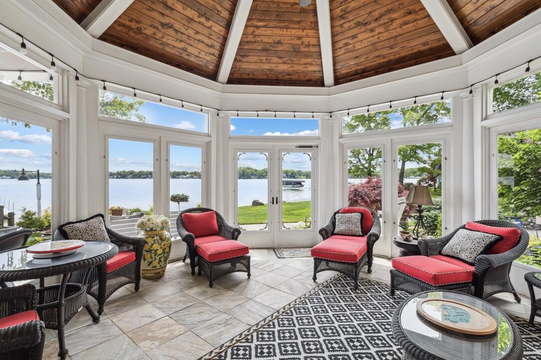 White Pigeon, Michigan, 49099, United States, 8 Bedrooms Bedrooms, ,8 BathroomsBathrooms,Residential,Active,2031032