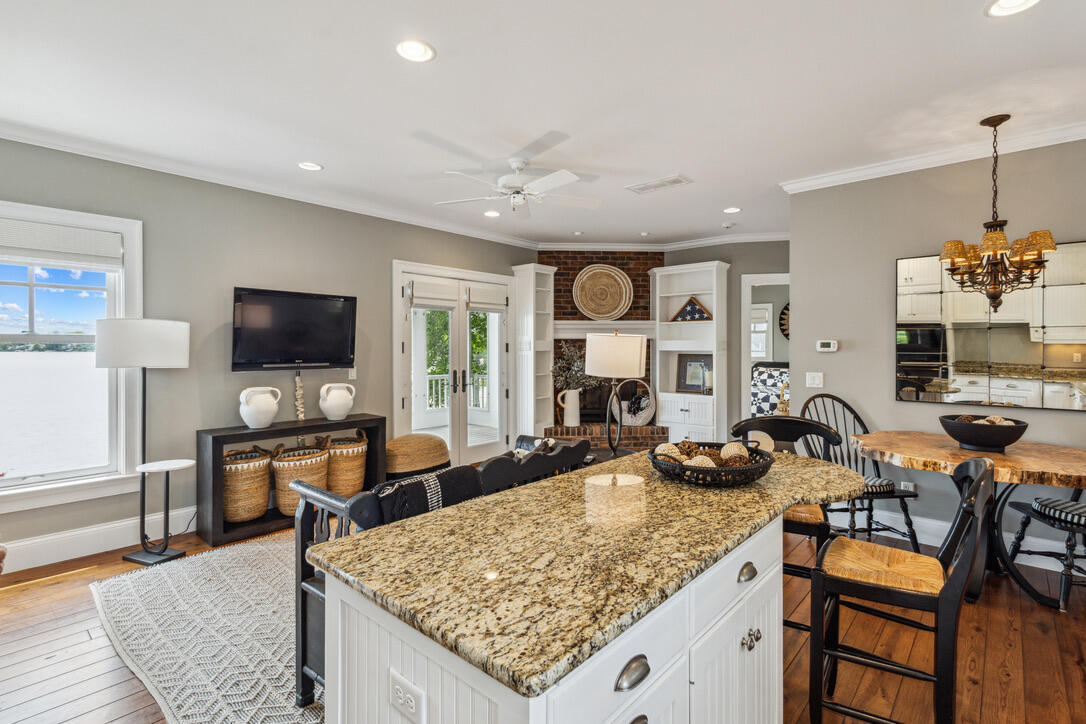 White Pigeon, Michigan, 49099, United States, 8 Bedrooms Bedrooms, ,8 BathroomsBathrooms,Residential,Active,2031032