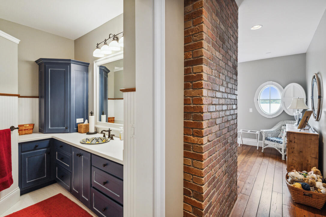 White Pigeon, Michigan, 49099, United States, 8 Bedrooms Bedrooms, ,8 BathroomsBathrooms,Residential,Active,2031032