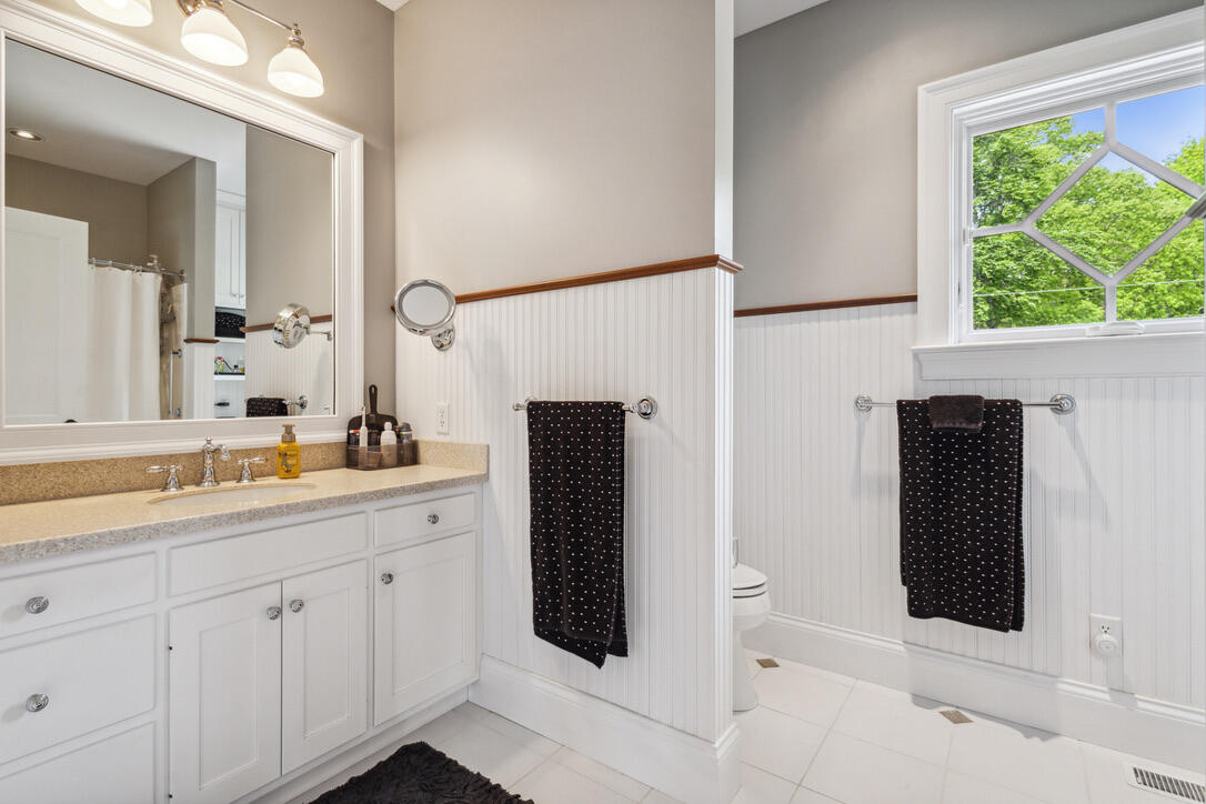 White Pigeon, Michigan, 49099, United States, 8 Bedrooms Bedrooms, ,8 BathroomsBathrooms,Residential,Active,2031032