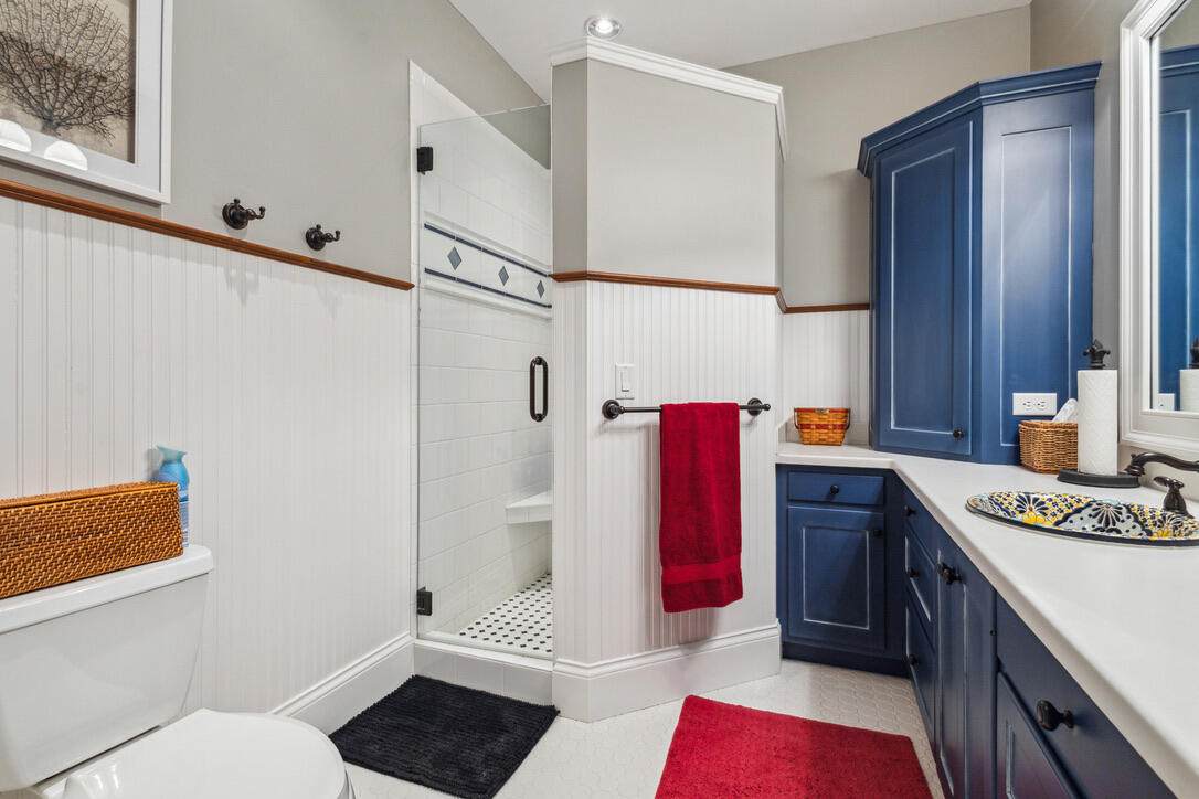 White Pigeon, Michigan, 49099, United States, 8 Bedrooms Bedrooms, ,8 BathroomsBathrooms,Residential,Active,2031032