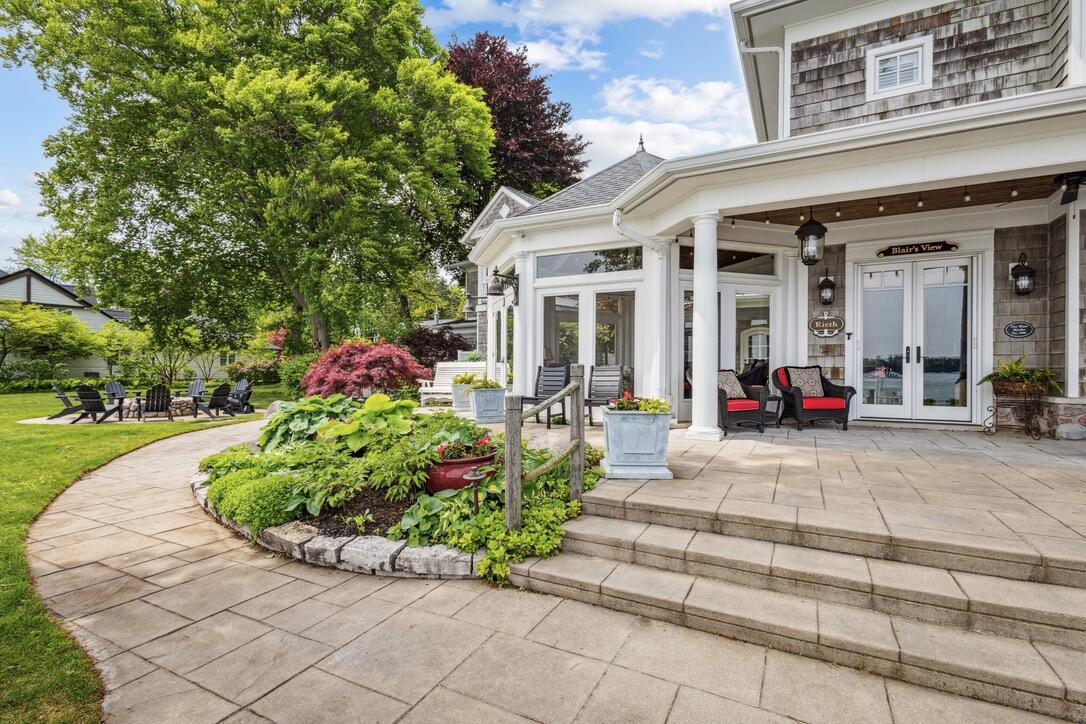 White Pigeon, Michigan, 49099, United States, 8 Bedrooms Bedrooms, ,8 BathroomsBathrooms,Residential,Active,2031032