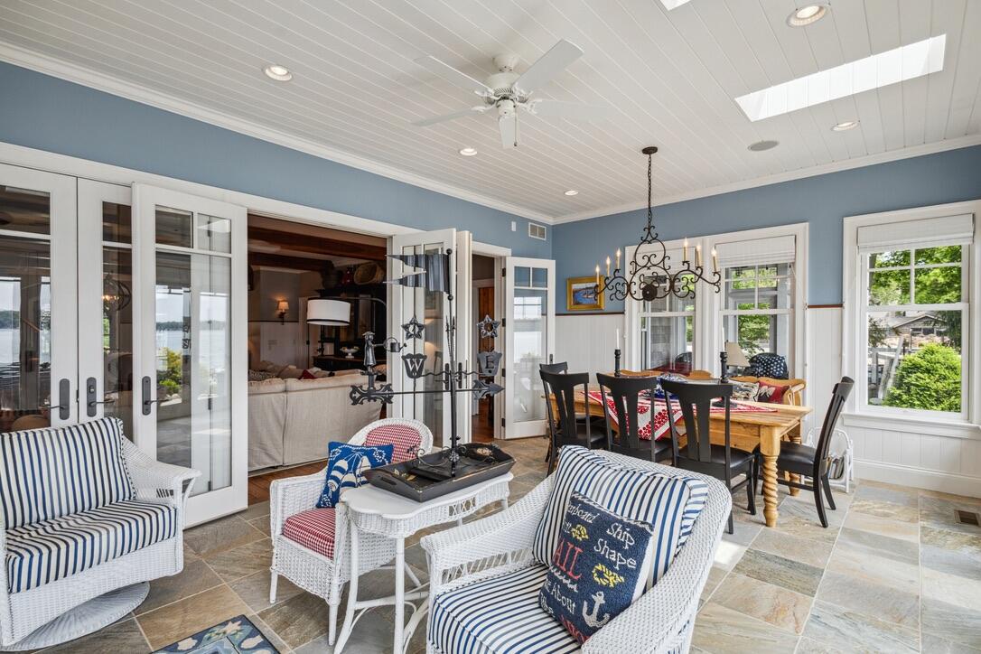 White Pigeon, Michigan, 49099, United States, 8 Bedrooms Bedrooms, ,8 BathroomsBathrooms,Residential,Active,2031032