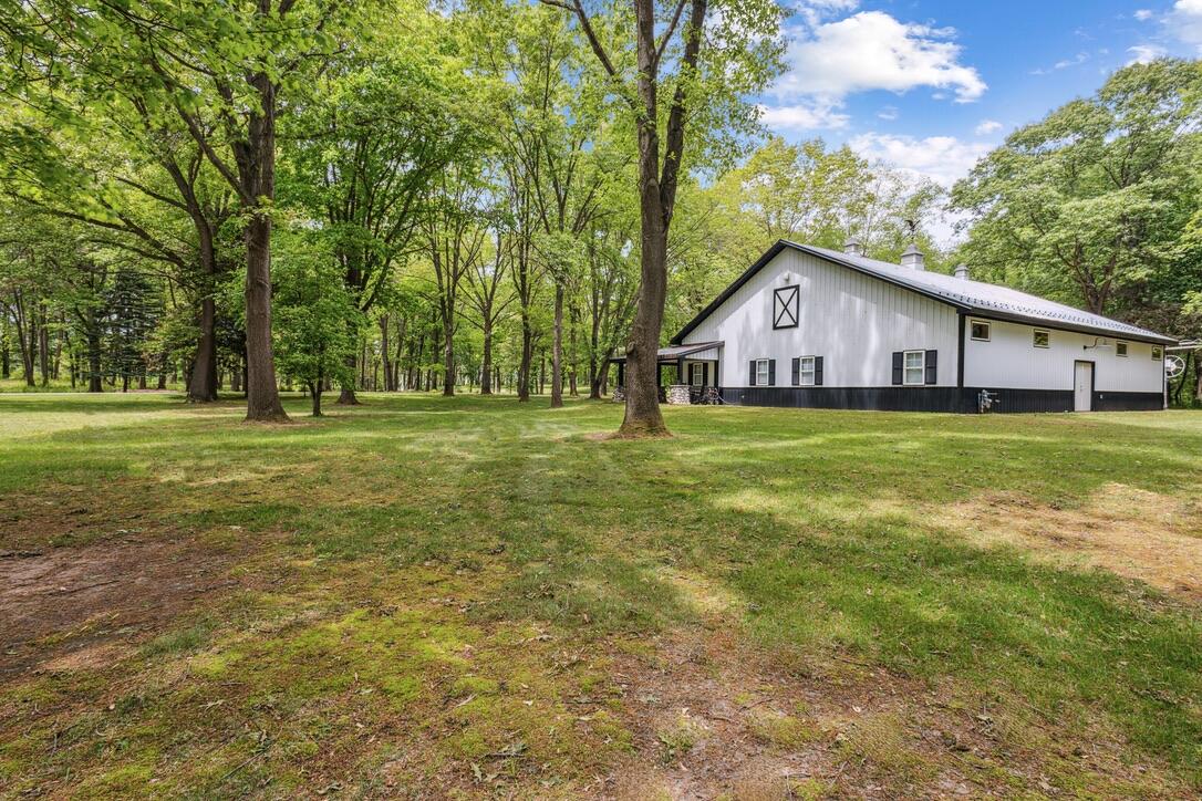 White Pigeon, Michigan, 49099, United States, 8 Bedrooms Bedrooms, ,8 BathroomsBathrooms,Residential,Active,2031032