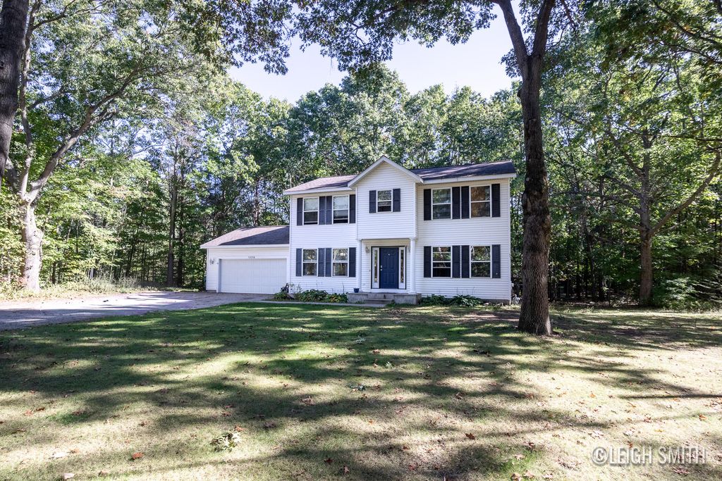 Photo of 13736 144th Avenue, Grand Haven, MI 49417 (MLS # 25052290)