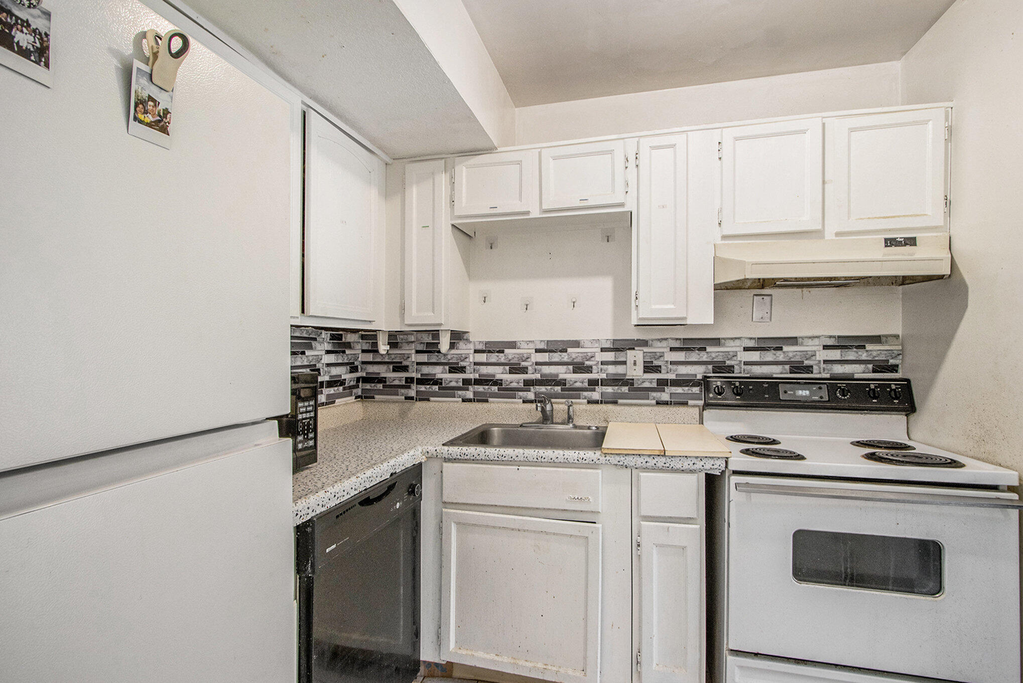 Kalamazoo, Michigan 49006, United States, 2 Bedrooms Bedrooms, ,2 BathroomsBathrooms,Residential,Active,138762