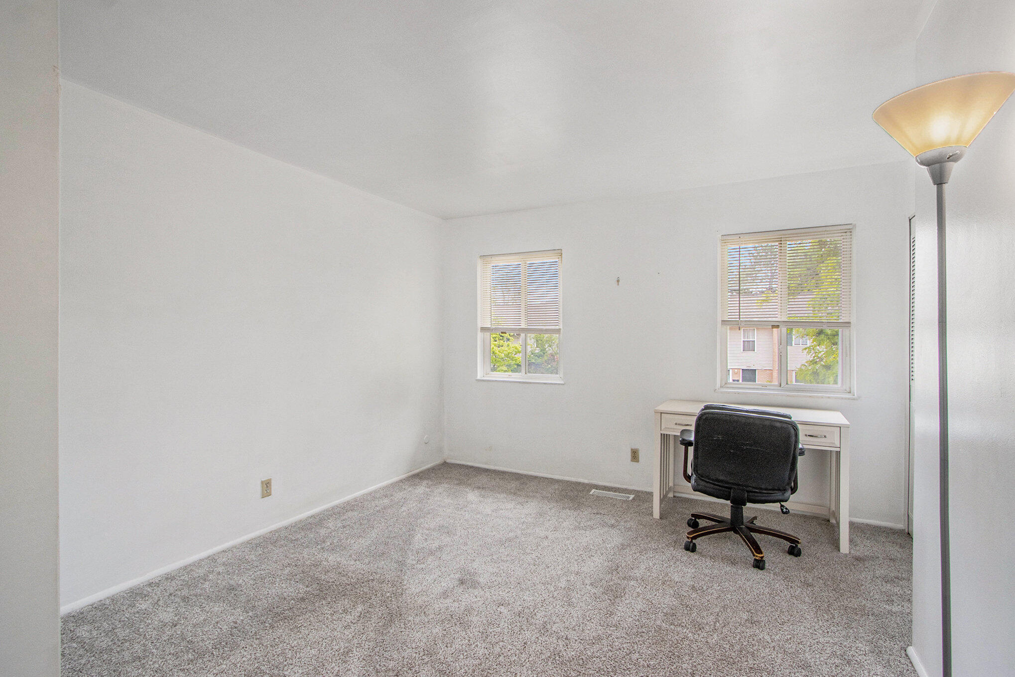 Kalamazoo, Michigan 49006, United States, 2 Bedrooms Bedrooms, ,2 BathroomsBathrooms,Residential,Active,138762