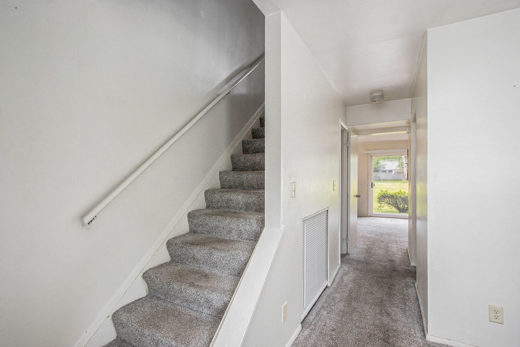 Kalamazoo, Michigan 49006, United States, 2 Bedrooms Bedrooms, ,2 BathroomsBathrooms,Residential,Active,138762