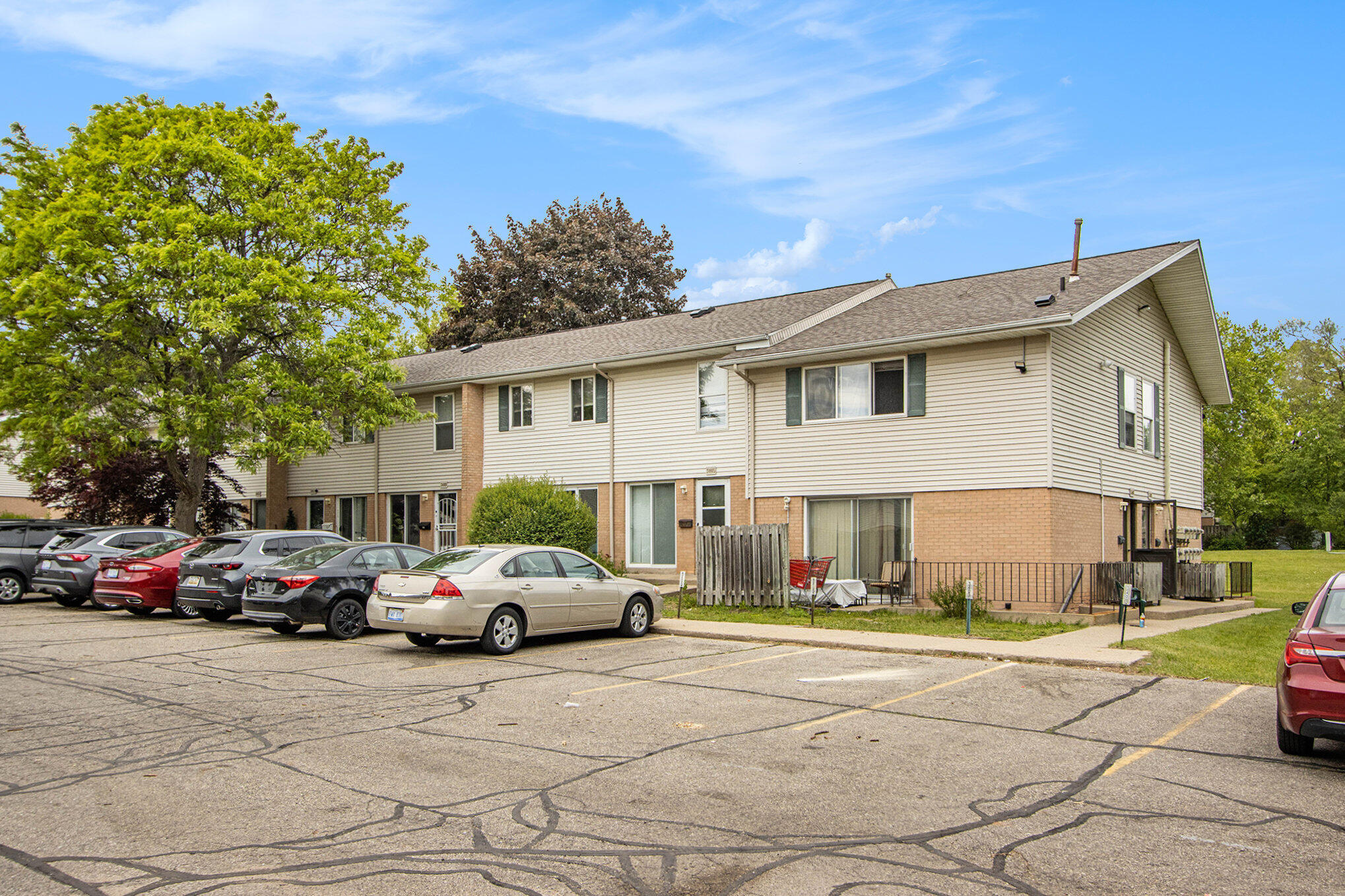 Kalamazoo, Michigan 49006, United States, 2 Bedrooms Bedrooms, ,2 BathroomsBathrooms,Residential,Active,138762