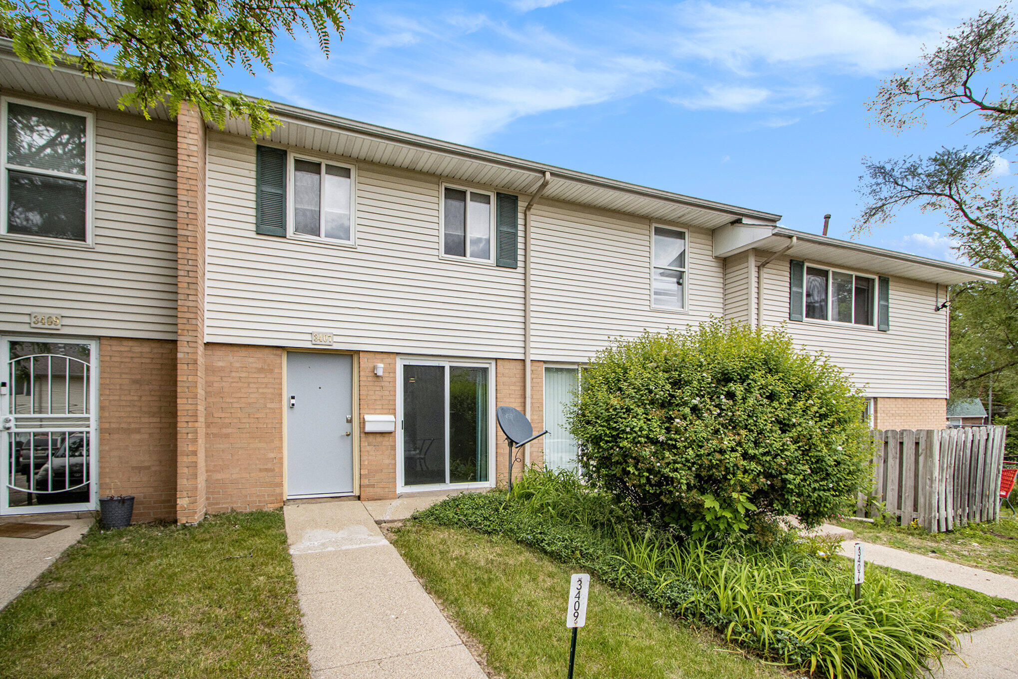 Kalamazoo, Michigan 49006, United States, 2 Bedrooms Bedrooms, ,2 BathroomsBathrooms,Residential,Active,138762