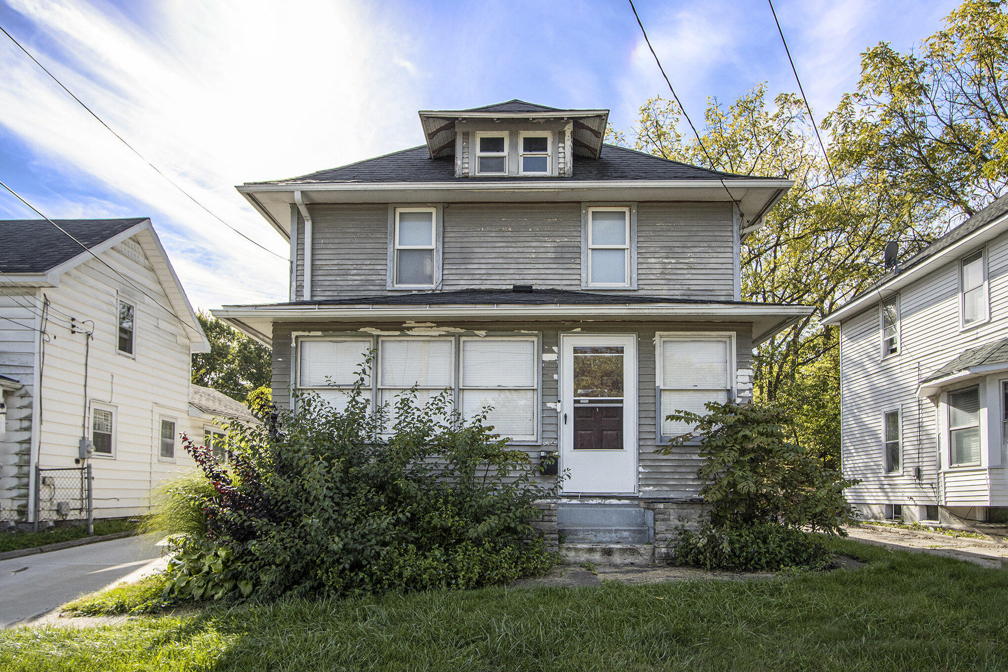 1121 Douglas Avenue