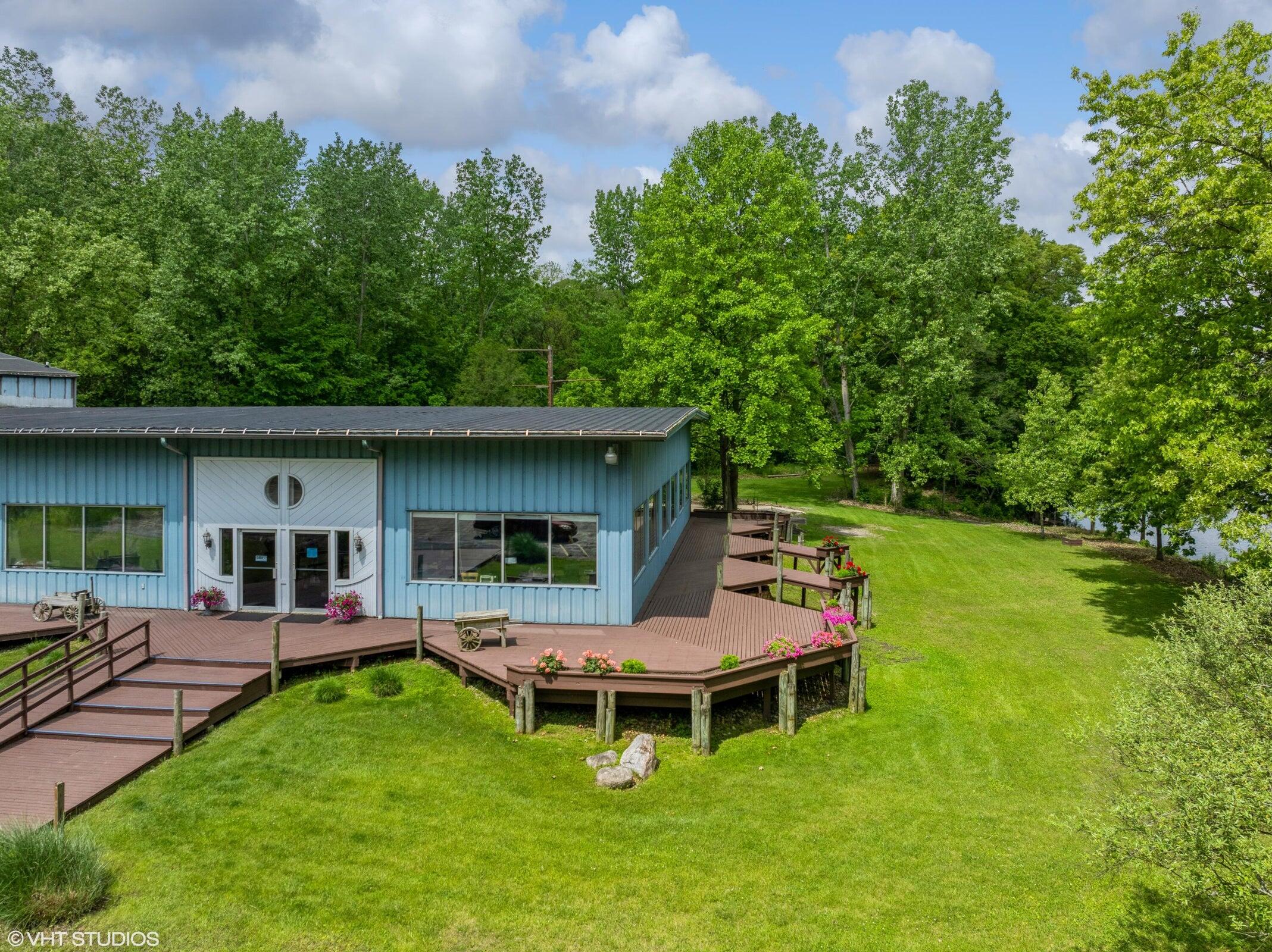 15437 Red Bud Trail N