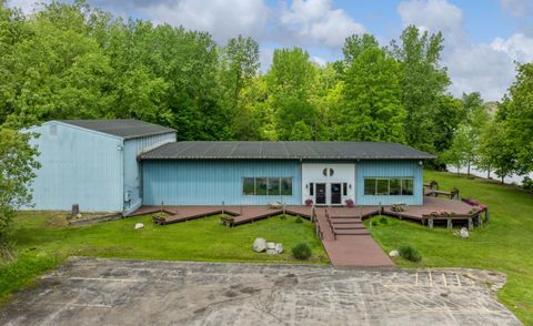 15437 Red Bud Trail N Buchanan MI 49107