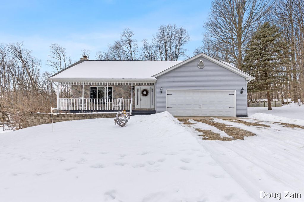 Photo of 5373 N Gunnell Road, Dimondale, MI 48821 (MLS # 26005226)