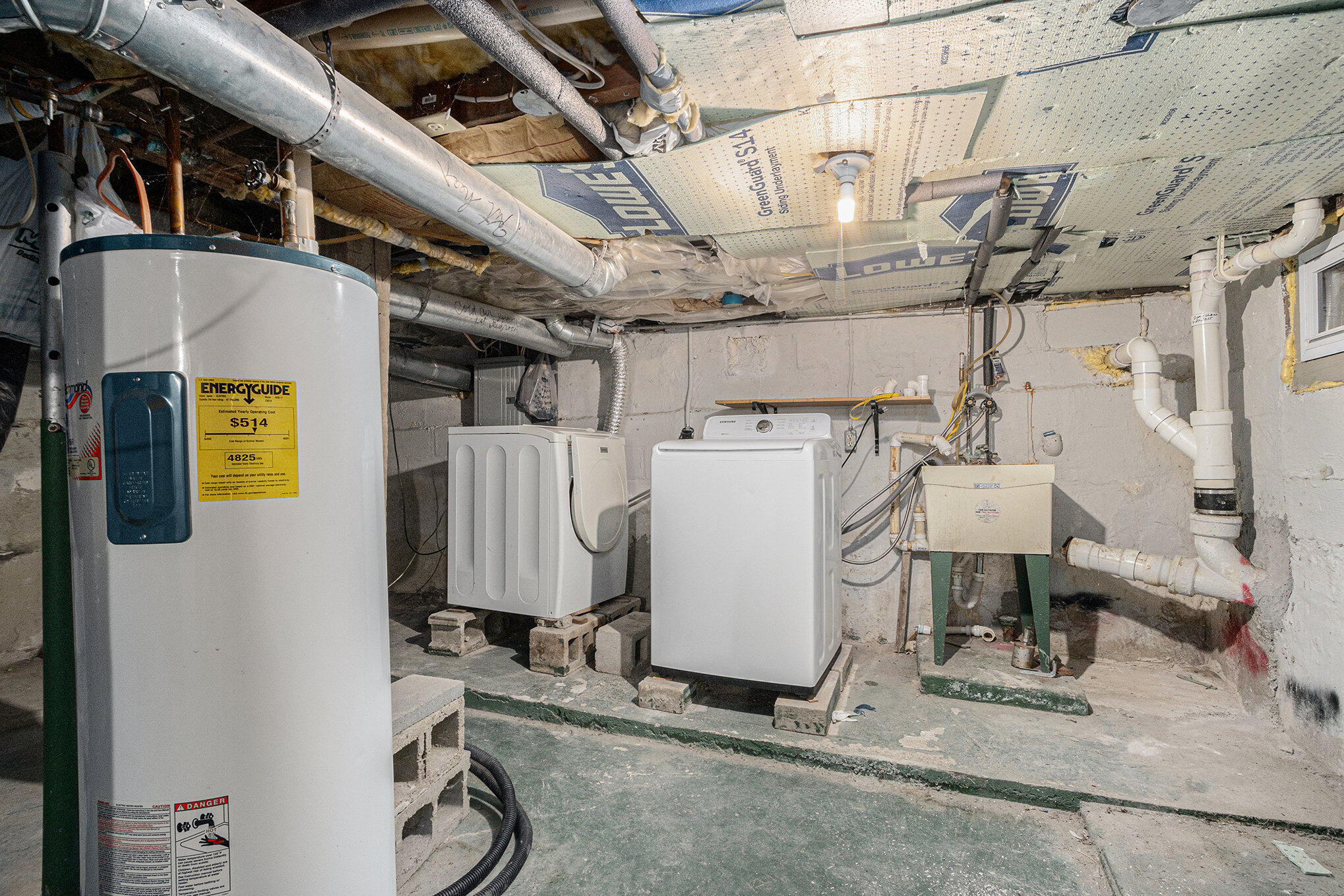 Kalamazoo, Michigan 49001, United States, 3 Bedrooms Bedrooms, ,2 BathroomsBathrooms,Residential,Active,195592