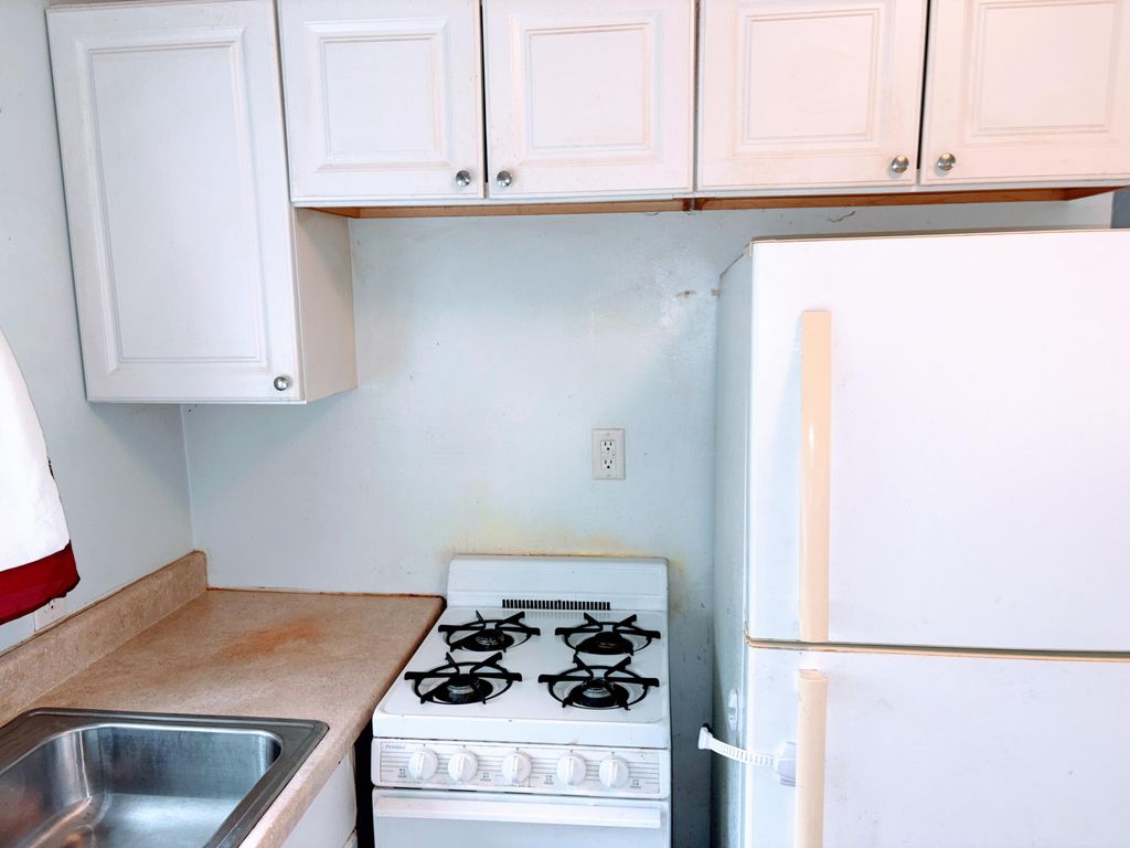 Photo of 2484 Lincoln Street, Muskegon, MI 49441 (MLS # 25042521)