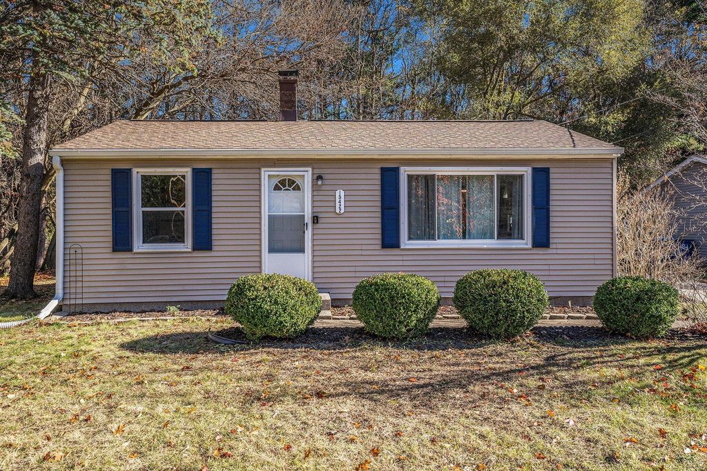 Photo of 15422 Coleman Avenue, Grand Haven, MI 49417 (MLS # 25059200)