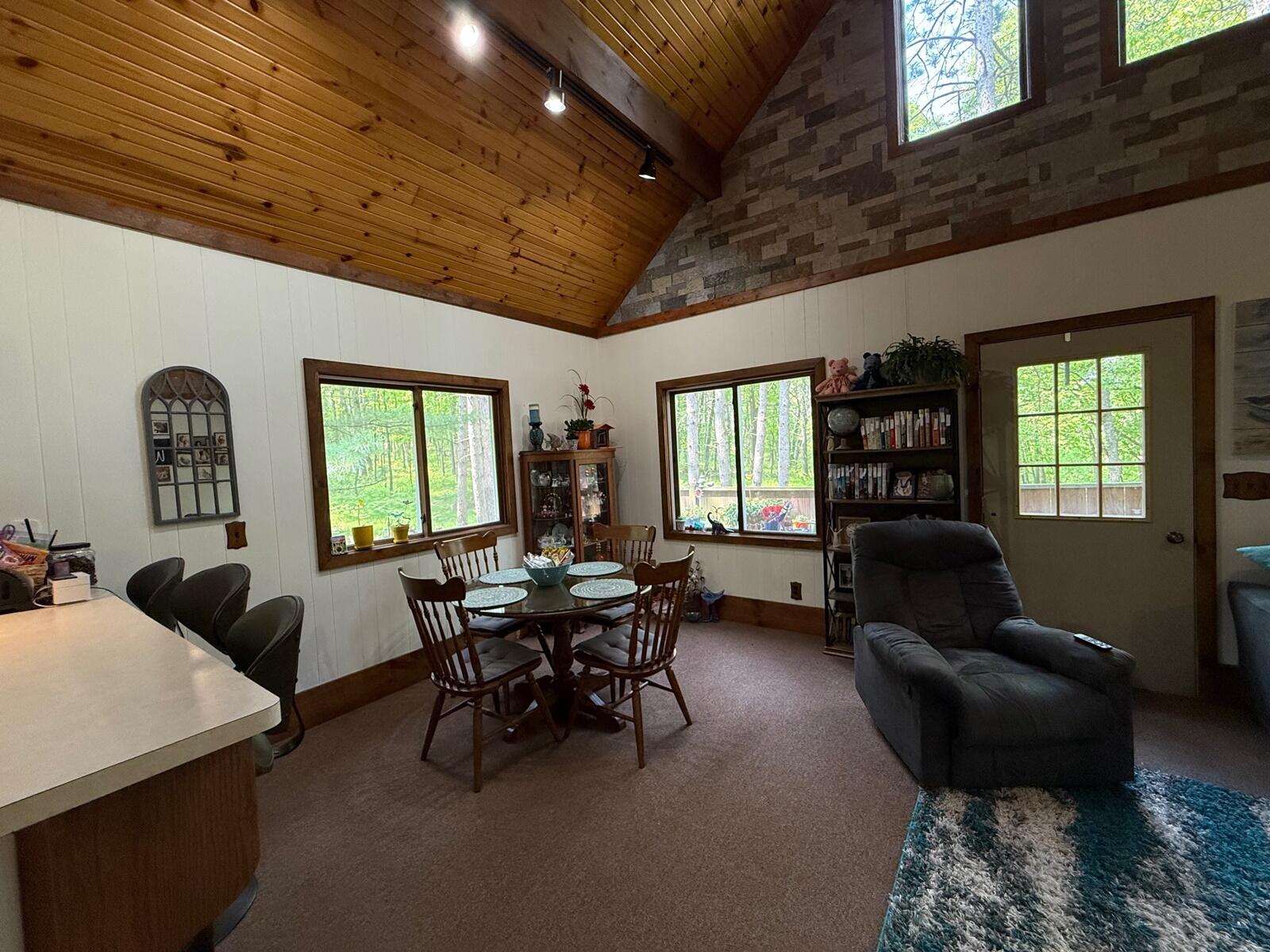 12480 Lone Wolf Trail