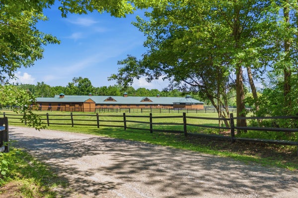 1925 S BARTLETT RD, SAINT CLAIR, MI 48079 - Image 63b08eb53c8f5cf078ece8db2f985f10/2420998003