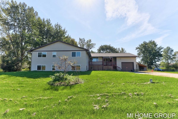 11774 TYLER ST, HOLLAND, MI 49424 - Image 63b9a23bef769a29f766dfdce7394d01/1053511328