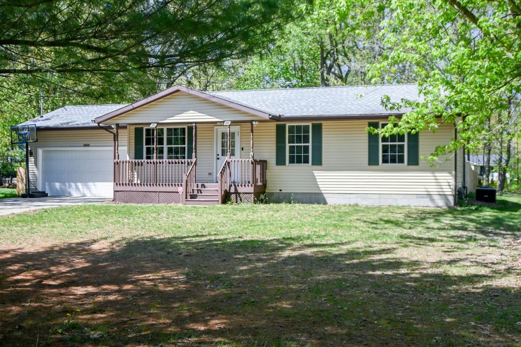 Photo of 2908 Genesee Avenue, Muskegon, MI 49442 (MLS # 26023198)