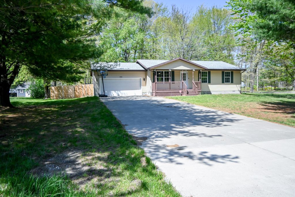 Photo of 2908 Genesee Avenue, Muskegon, MI 49442 (MLS # 26023198)