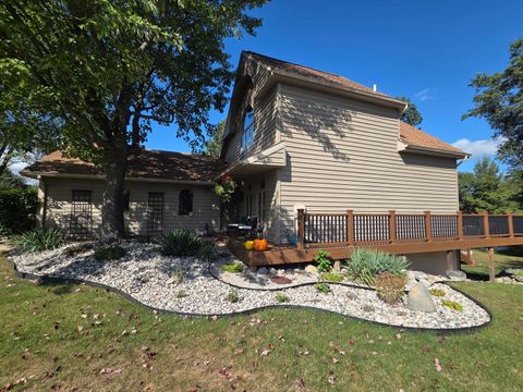 8448 E Peninsula Drive Canadian Lakes MI 49346