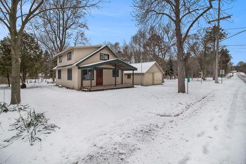 Photo of 8496 Mill Street, Onekama, MI 49675 (MLS # 25061744)