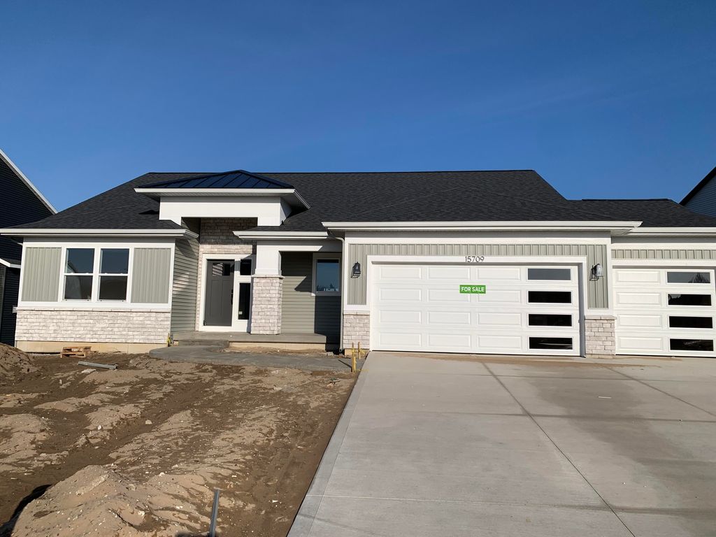 Photo of 15709 Norwalk Road, Grand Haven, MI 49417 (MLS # 25047674)