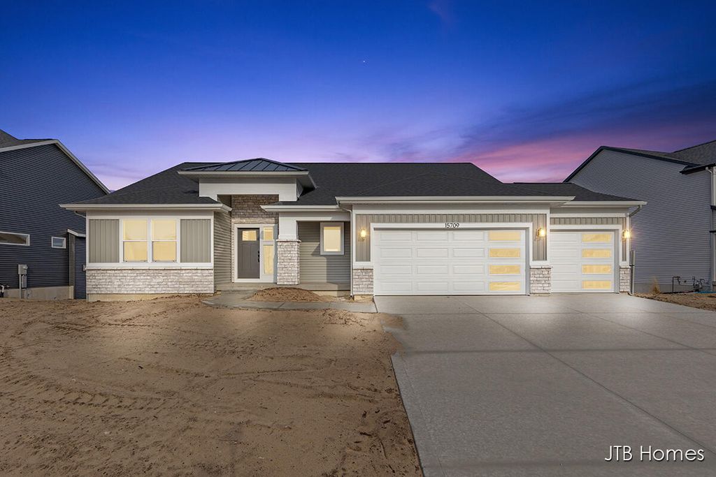 Photo of 15709 Norwalk Road, Grand Haven, MI 49417 (MLS # 25047674)