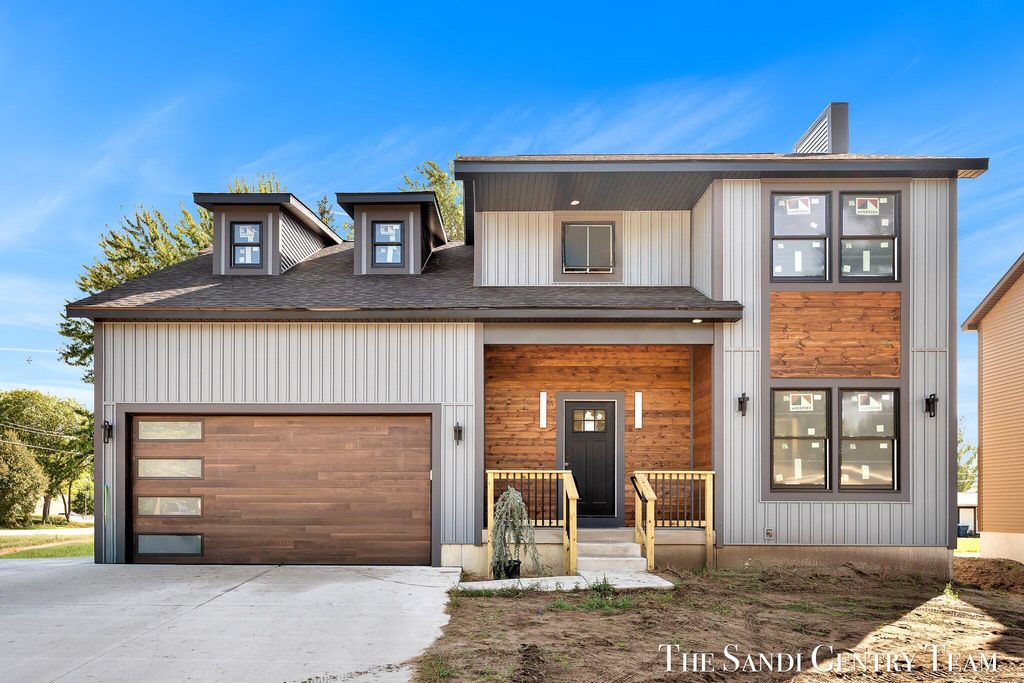 Photo of 1034 Arlington Avenue, Grand Haven, MI 49417 (MLS # 25050721)
