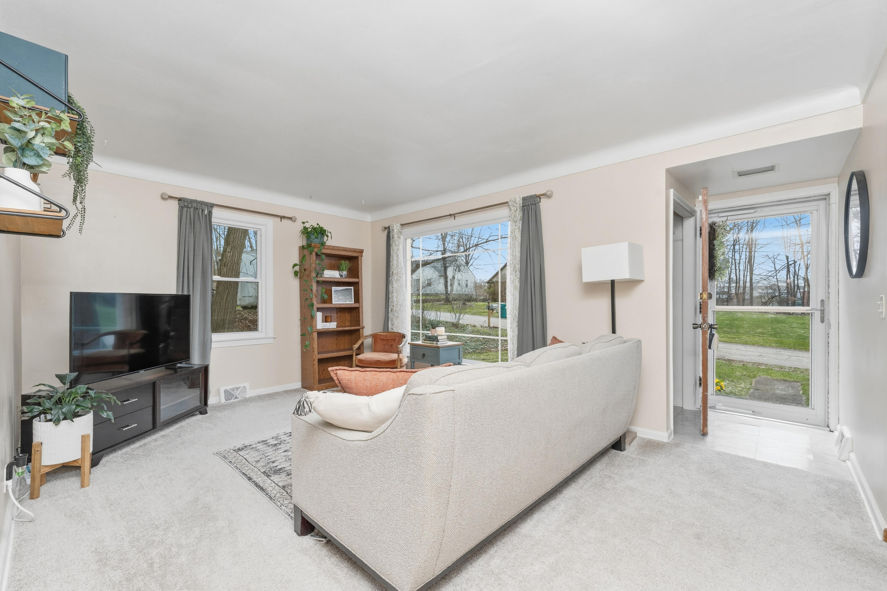 1603 Friendly Avenue