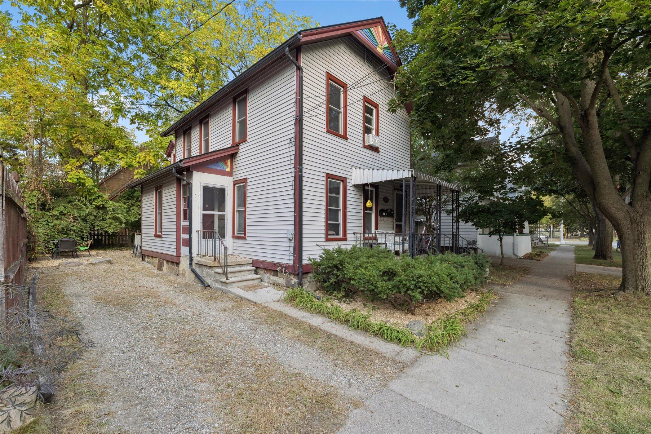 Ann Arbor, Michigan 48104, United States, ,Residential,Pending,212084 Ann Arbor, Michigan 48104, United States, ,Residential,Pending,212084