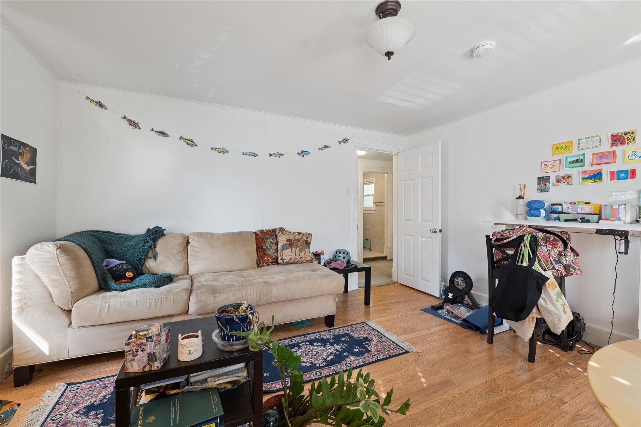 Ann Arbor, Michigan 48104, United States, ,Residential,Pending,212084