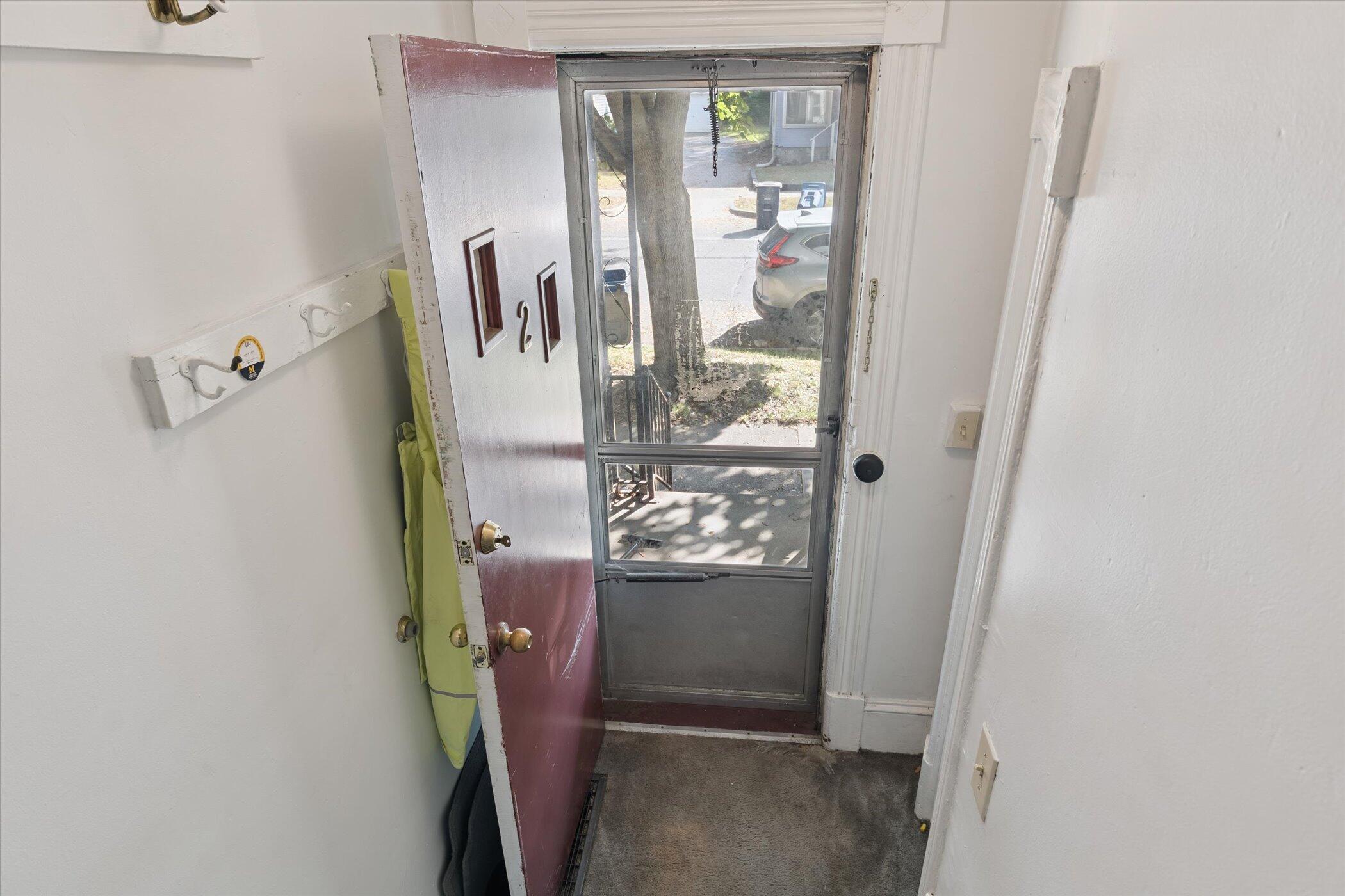 Ann Arbor, Michigan 48104, United States, ,Residential,Pending,212084