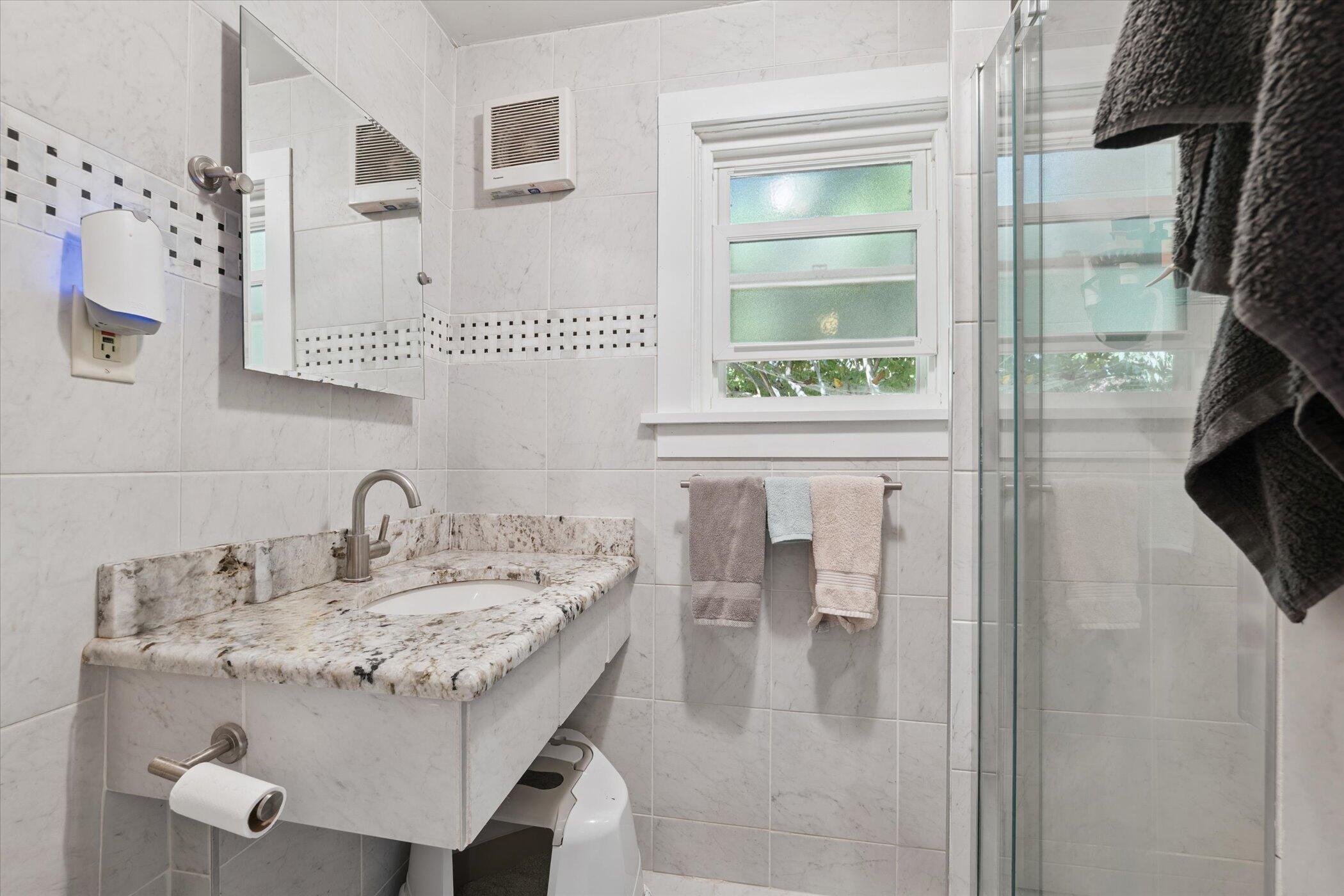 Ann Arbor, Michigan 48104, United States, ,Residential,Pending,212084