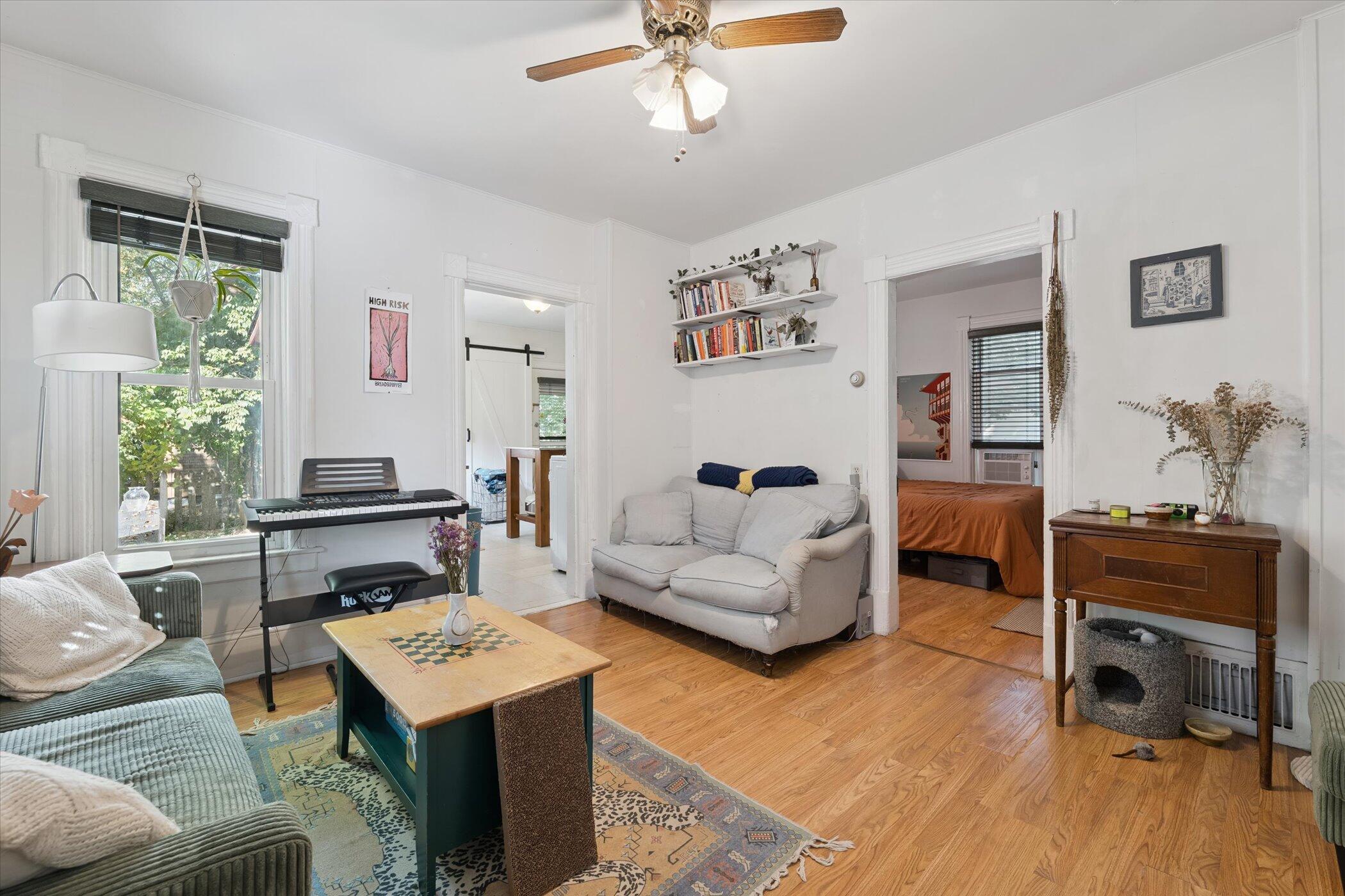 Ann Arbor, Michigan 48104, United States, ,Residential,Pending,212084