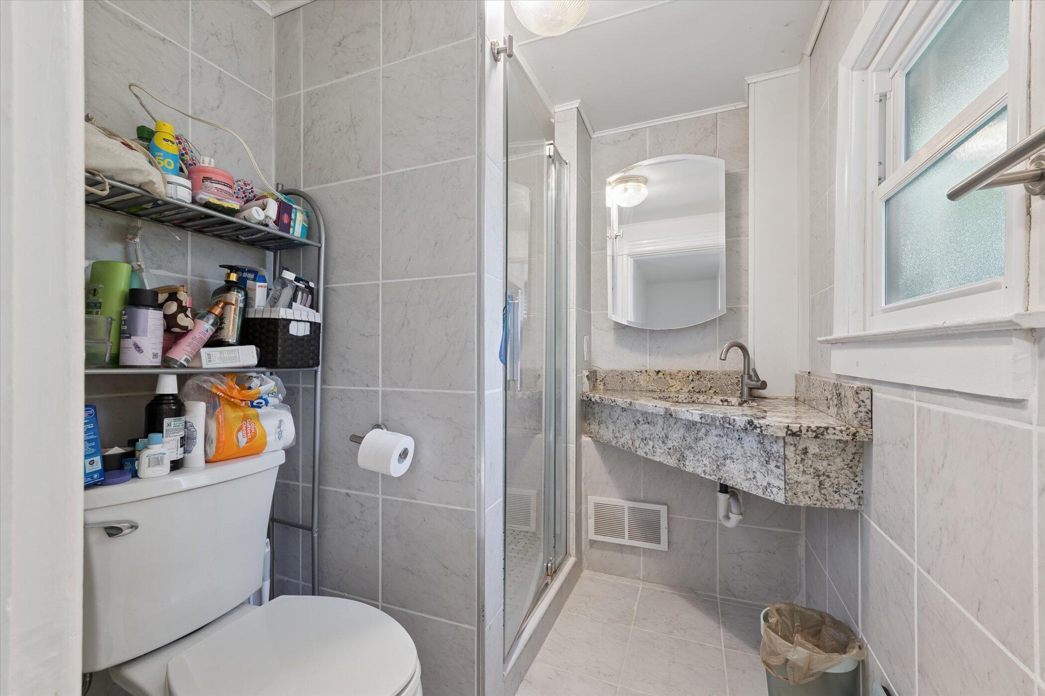 Ann Arbor, Michigan 48104, United States, ,Residential,Pending,212084