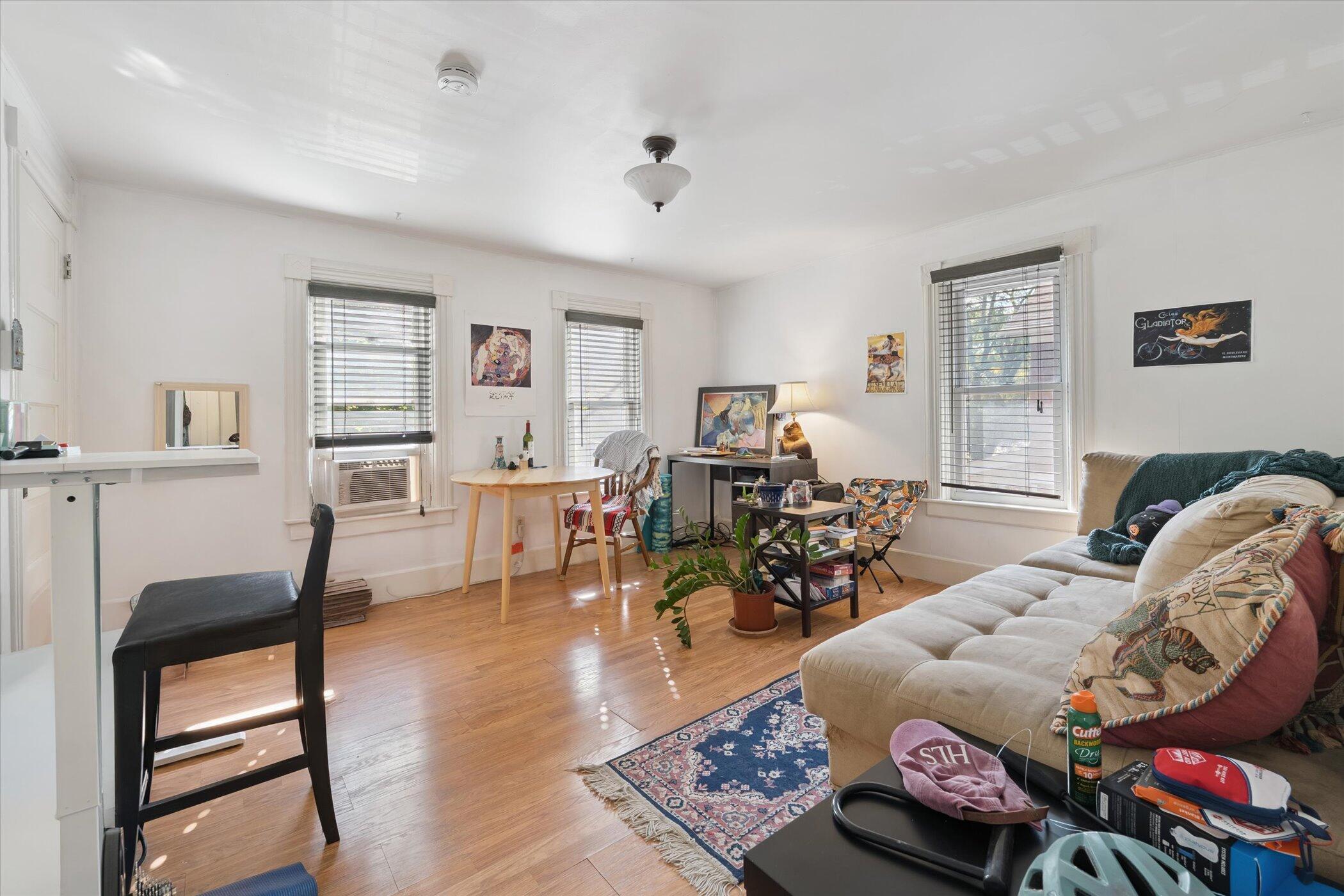 Ann Arbor, Michigan 48104, United States, ,Residential,Pending,212084