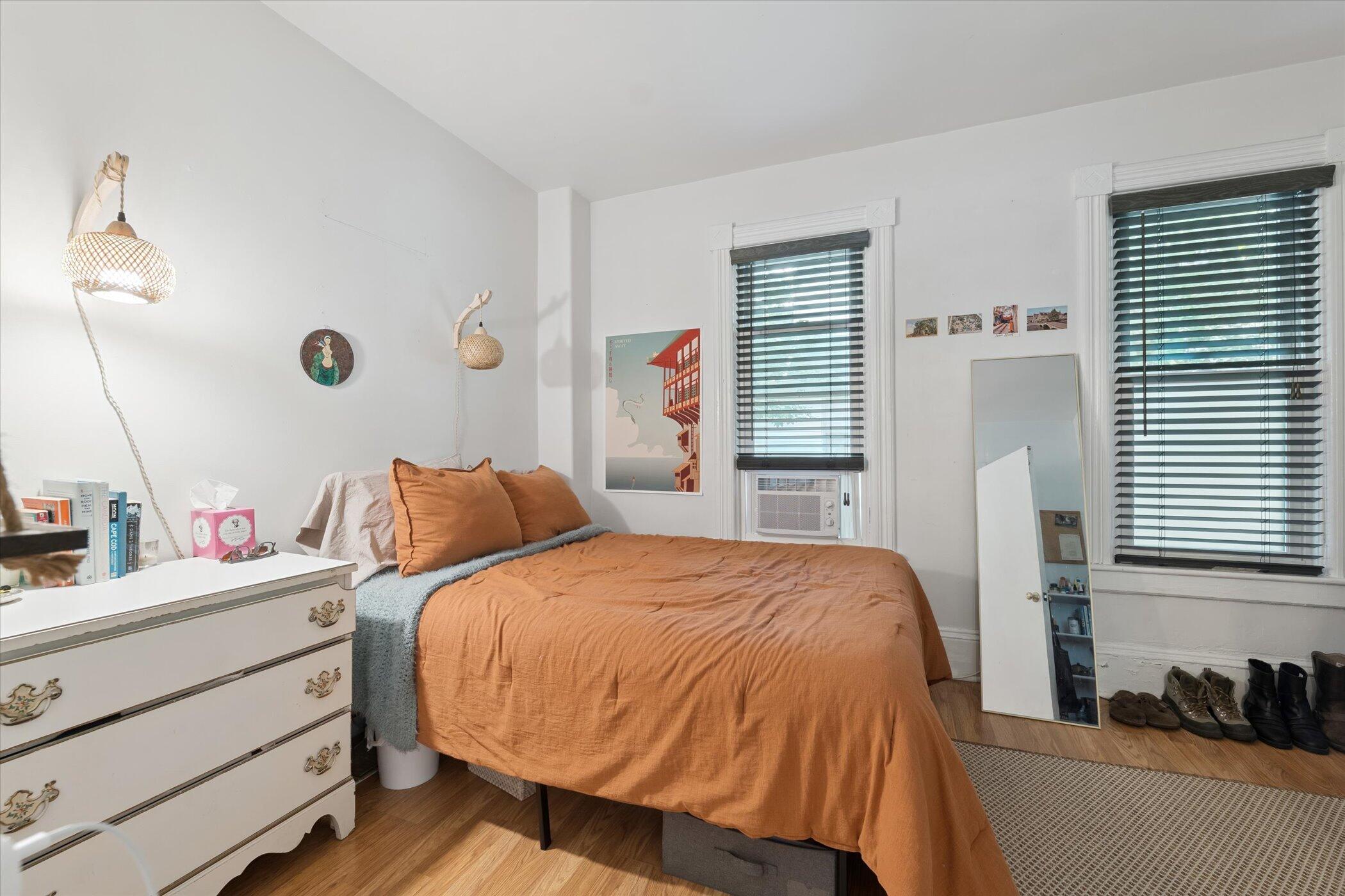 Ann Arbor, Michigan 48104, United States, ,Residential,Pending,212084