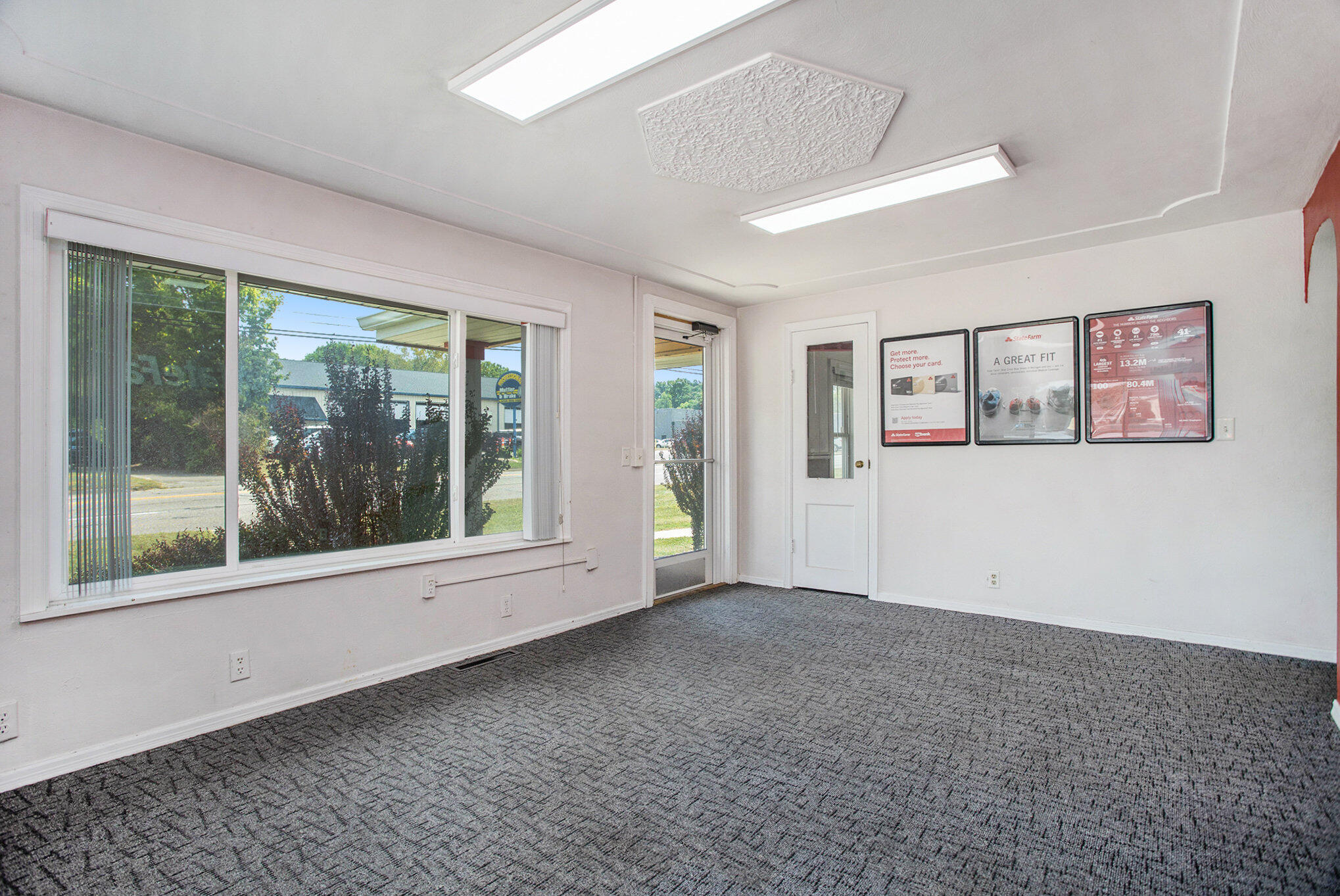 Springfield, Michigan 49037, United States, ,1 BathroomBathrooms,Commercial,Active,44389