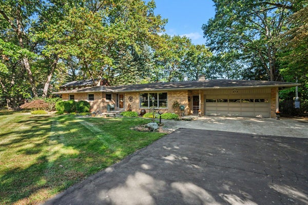 472 LAKE DR, ALLEGAN, MI 49010 - Image 650ea2de64b7f7abfcab316b1c7b0deb/2226430904