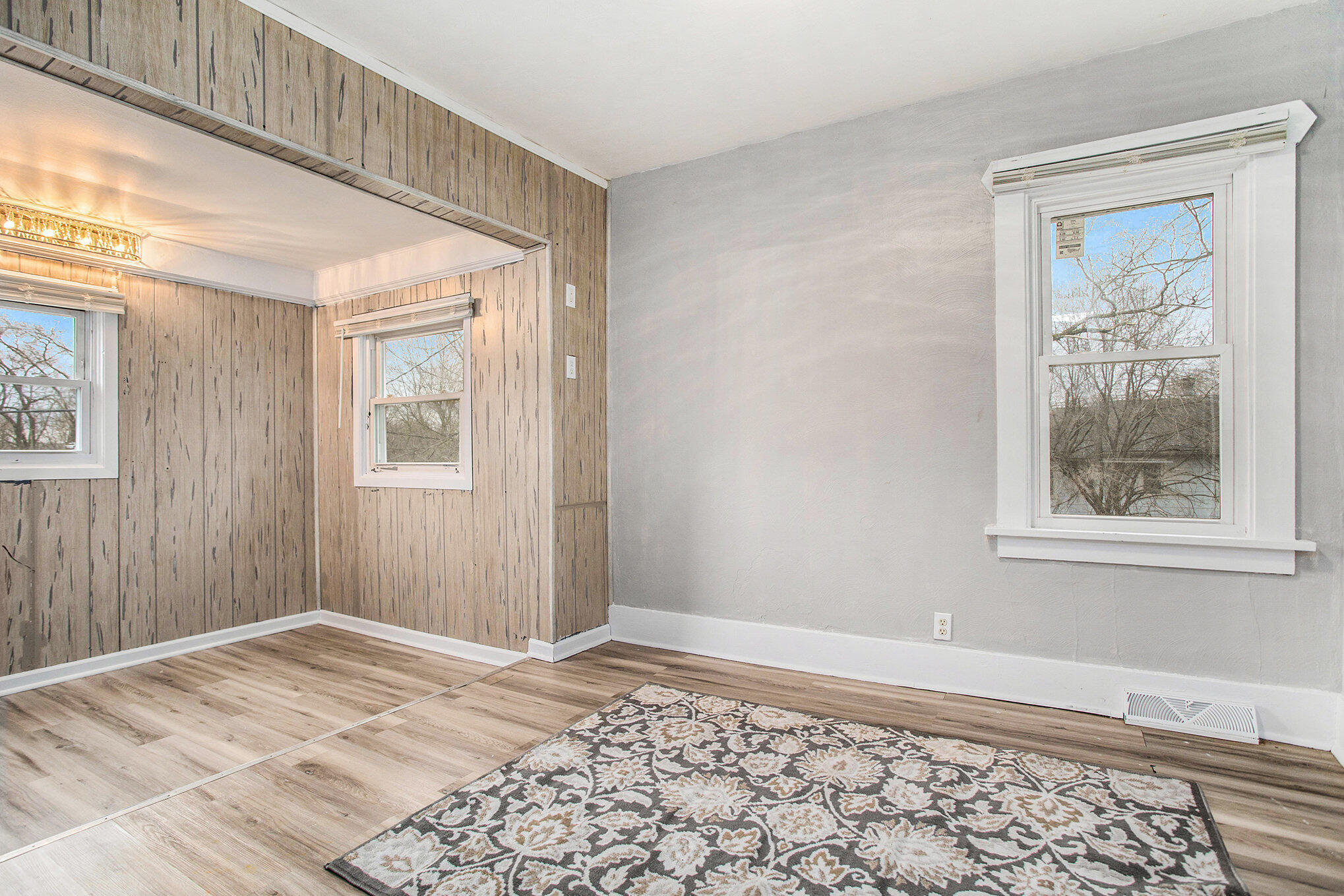 Battle Creek, Michigan 49017, United States, 2 Bedrooms Bedrooms, ,1 BathroomBathrooms,Residential,Pending,95076