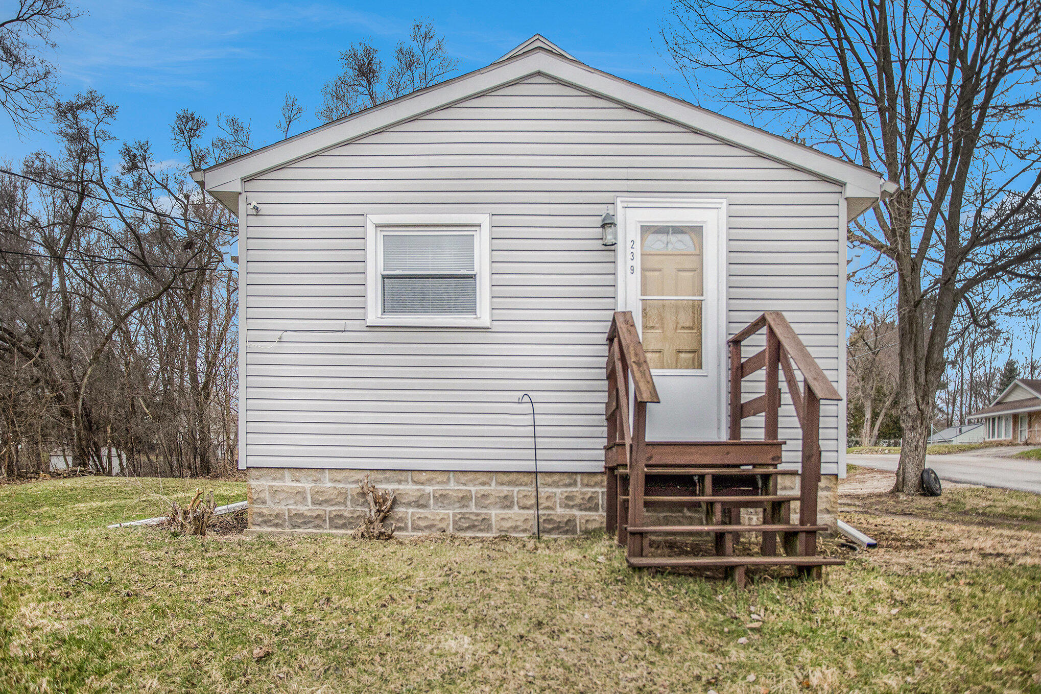 Battle Creek, Michigan 49017, United States, 2 Bedrooms Bedrooms, ,1 BathroomBathrooms,Residential,Pending,95076