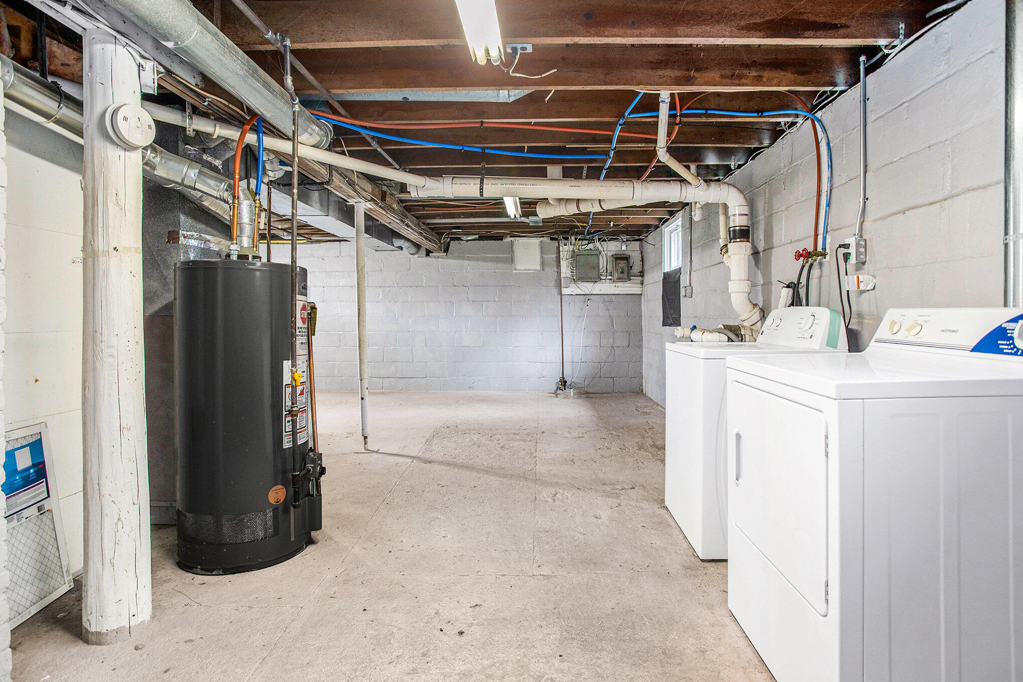 Battle Creek, Michigan 49017, United States, 2 Bedrooms Bedrooms, ,1 BathroomBathrooms,Residential,Pending,95076