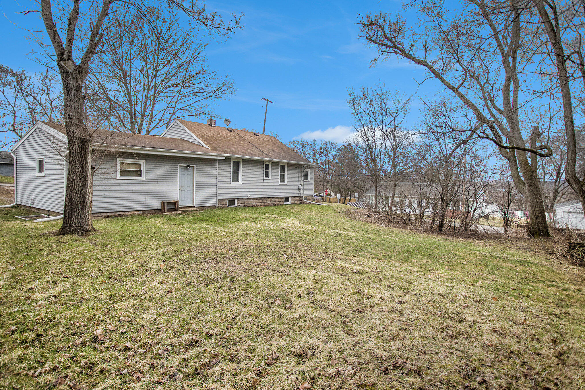 Battle Creek, Michigan 49017, United States, 2 Bedrooms Bedrooms, ,1 BathroomBathrooms,Residential,Pending,95076